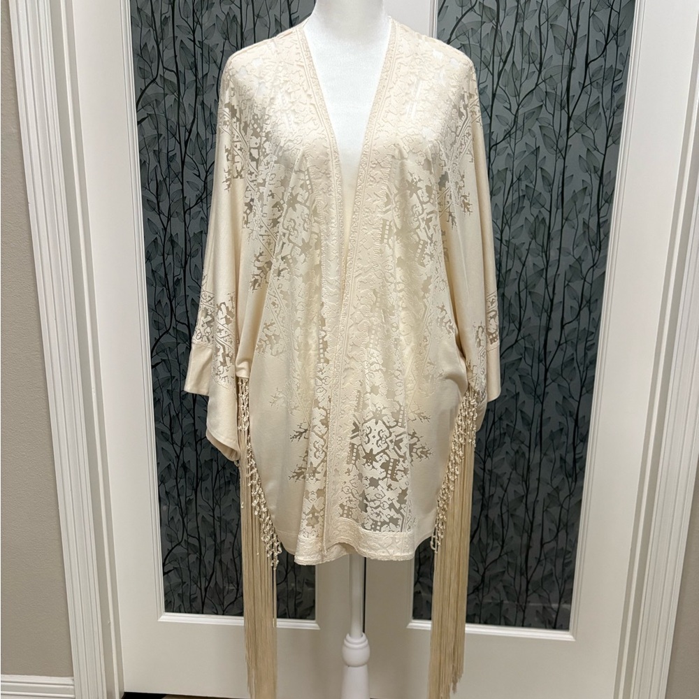 Elegant Cream Lace Kimono